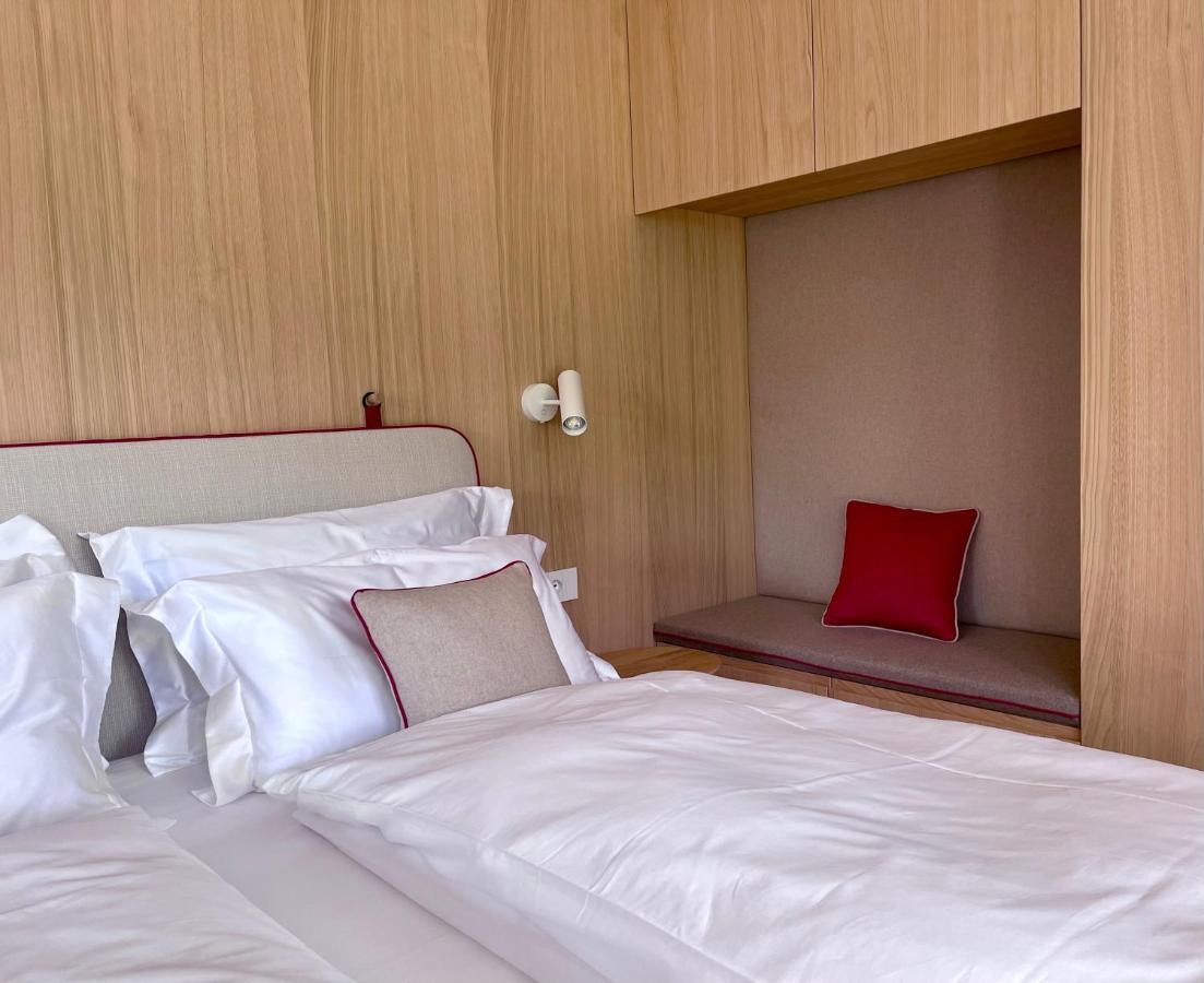 Surrounded By Green - Luxury Chalet At The Foot Of The Dolomites Apartment La Villa  Luaran gambar