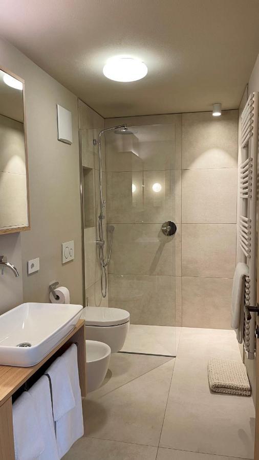 Surrounded By Green - Luxury Chalet At The Foot Of The Dolomites Apartment La Villa  Luaran gambar